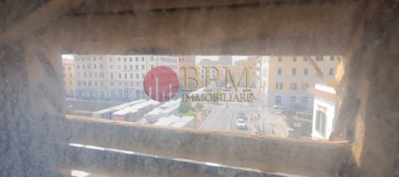 5 rooms Apartment in Livorno, Italy No. 275669 2