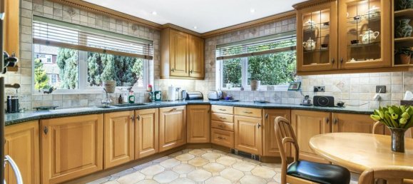 3 bedrooms Bungalow in Whetstone, United Kingdom No. 6687 3