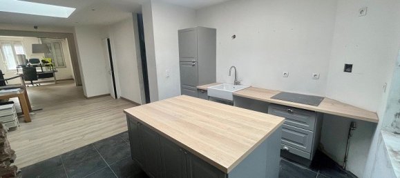 4 bedrooms House in Valenciennes, France No. 86171 4