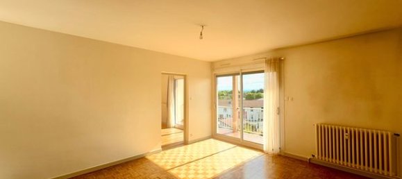 2 Schlafzimmer Wohnung in Bourg-en-Bresse, France, Nr. 309257 2