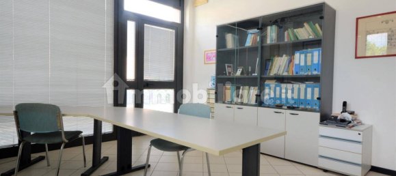5 rooms Office in Lucca, Italy No. 177982 7