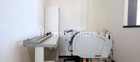 5 rooms Office in Lucca, Italy No. 177982 8