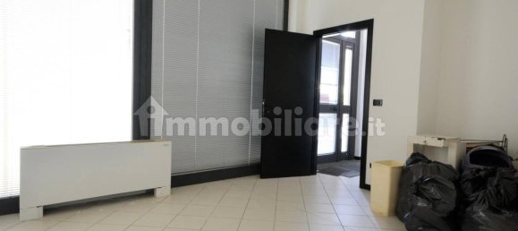 5 rooms Office in Lucca, Italy No. 177982 18