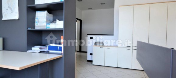 5 rooms Office in Lucca, Italy No. 177982 24