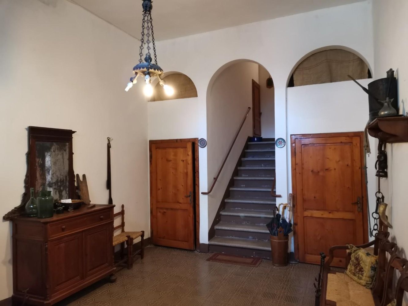 3 bedrooms Villa in Poggibonsi, Italy No. 220268