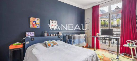 4 bedrooms Apartment in Paris, France No. 143319 10