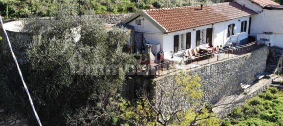 2 Schlafzimmer Villa in Sanremo, Italy, Nr. 154368 2