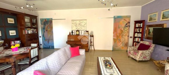4-Zimmer Wohnung in Naples, Italy, Nr. 146309 7