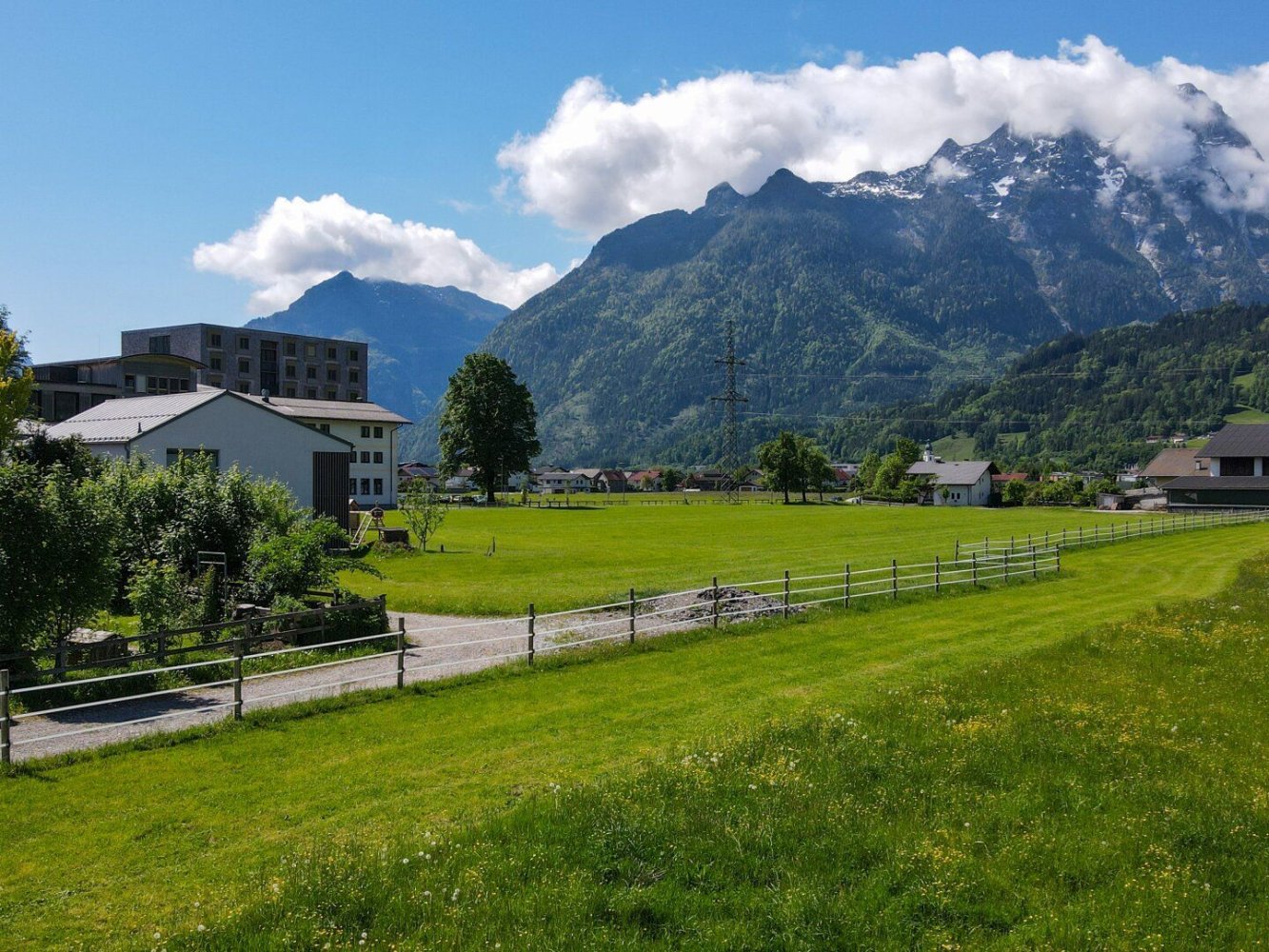  قطعة أرض في Kuchl, Austria رقم 132115