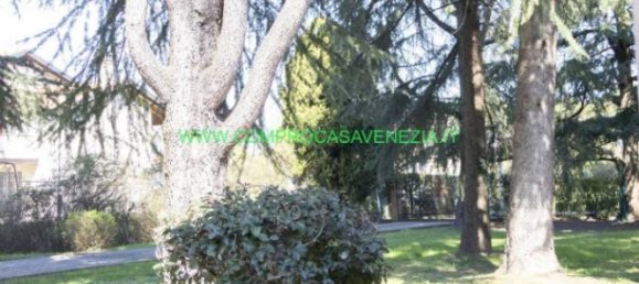 3 bedrooms Villa in Venice, Italy No. 148441 11