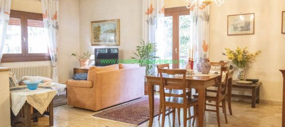 3 bedrooms Villa in Venice, Italy No. 148441 16