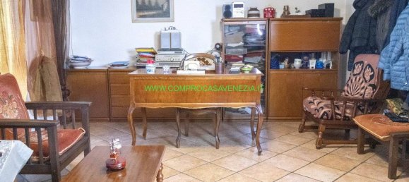 3 bedrooms Villa in Venice, Italy No. 148441 42