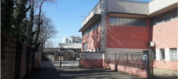 1 room Warehouse in Caronno Pertusella, Italy No. 314647 2