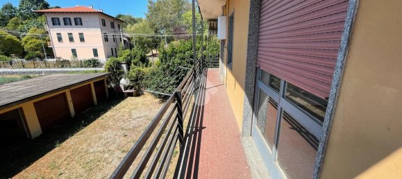 Apartamento de 3 habitaciónes en Oleggio, Italy No. 174676 13