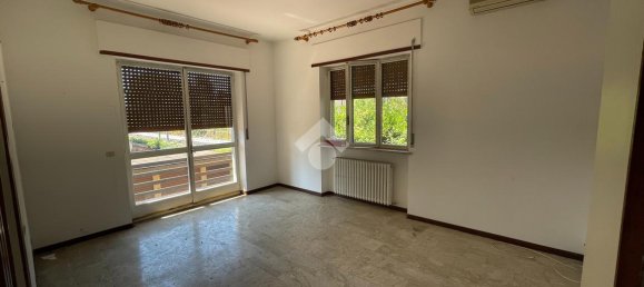 Apartamento de 3 habitaciónes en Oleggio, Italy No. 174676 10