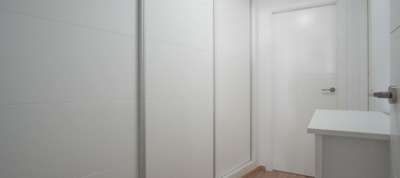 3 bedrooms Apartment in Alicante, Spain No. 135930 2