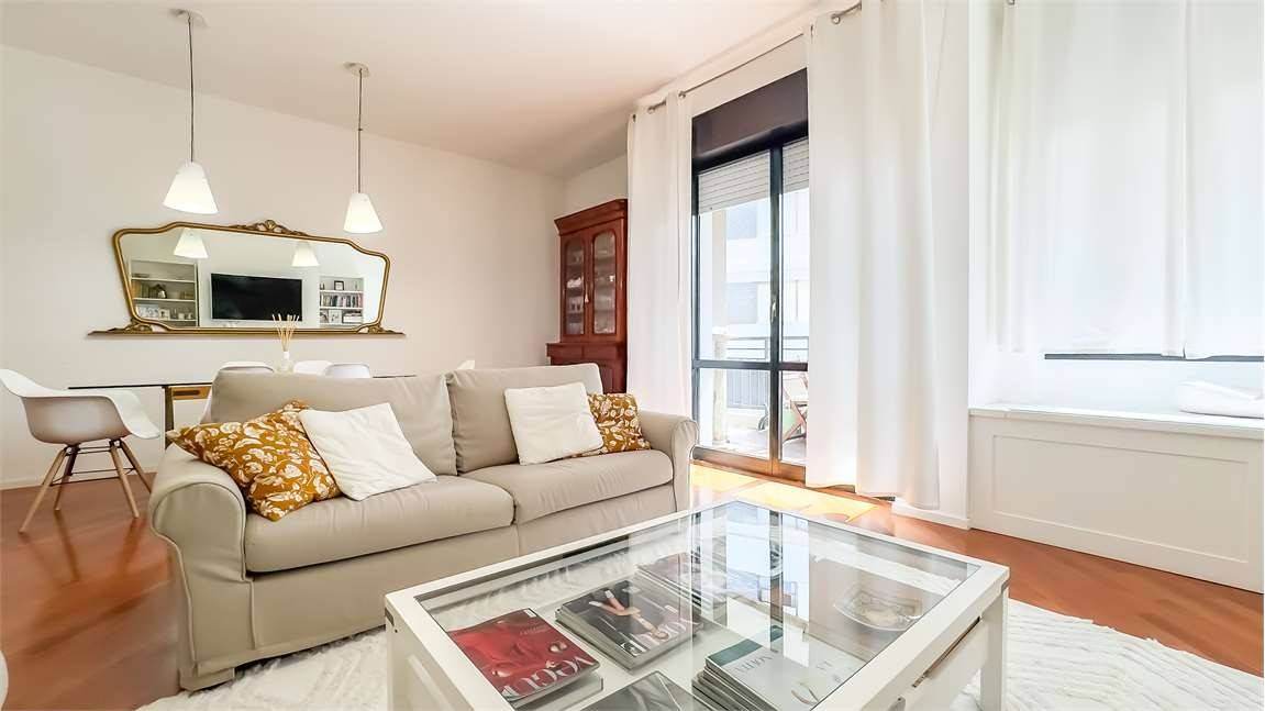 4 bedrooms Apartment in Cagliari, Italy No. 339156