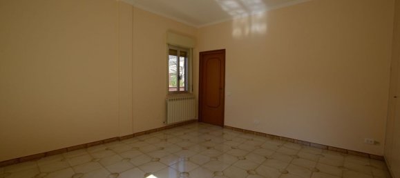 Apartamento de 4 divisões em Messina, Italy N.º 47924 18