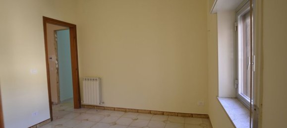 Apartamento de 4 divisões em Messina, Italy N.º 47924 7