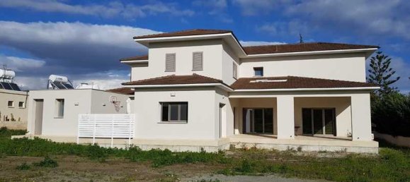 Casa de 4 dormitorios en Pyrgos, Cyprus No. 15142 10