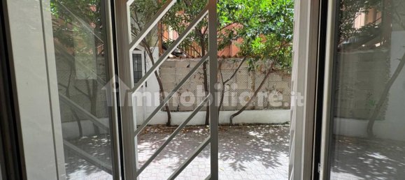 2 Schlafzimmer Wohnung in Rome, Italy, Nr. 330904 12