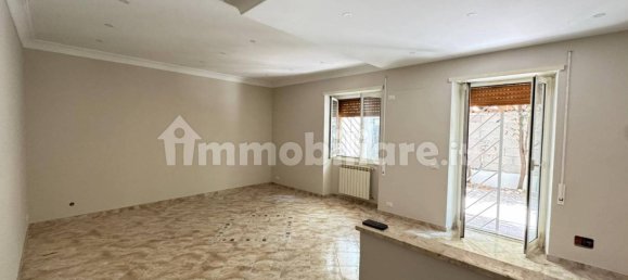 2 Schlafzimmer Wohnung in Rome, Italy, Nr. 330904 4