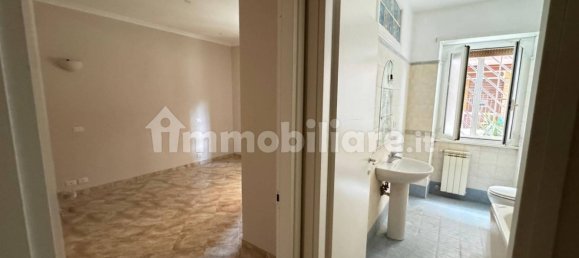2 Schlafzimmer Wohnung in Rome, Italy, Nr. 330904 13