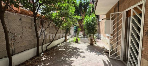 2 Schlafzimmer Wohnung in Rome, Italy, Nr. 330904 15