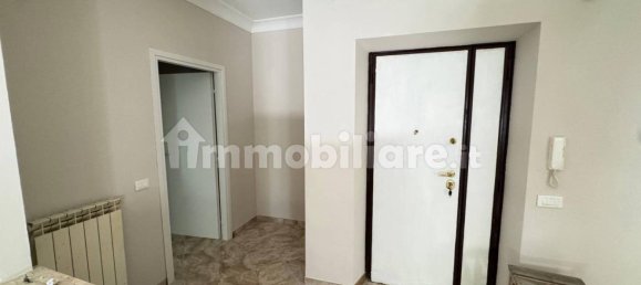 2 Schlafzimmer Wohnung in Rome, Italy, Nr. 330904 5