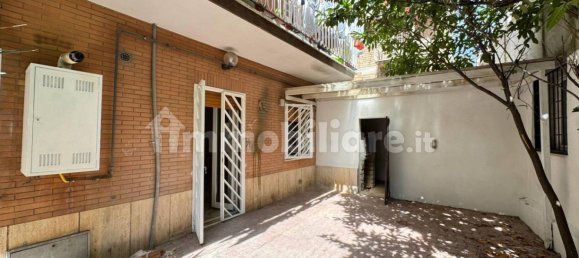 2 Schlafzimmer Wohnung in Rome, Italy, Nr. 330904 23