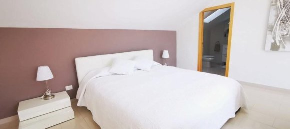 5 bedrooms Villa in Adeje, Spain No. 25020 25