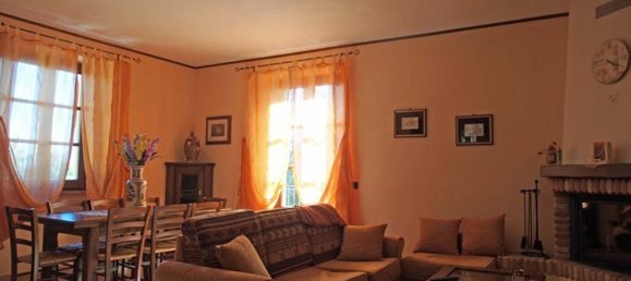 5 bedrooms Villa in Castiglione di Garfagnana, Italy No. 188140 11
