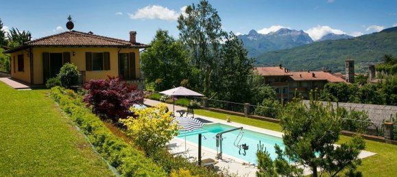 5 bedrooms Villa in Castiglione di Garfagnana, Italy No. 188140 2
