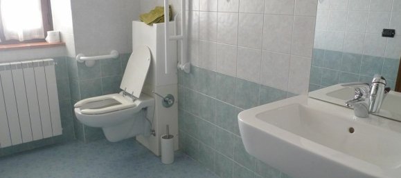 5 bedrooms Villa in Castiglione di Garfagnana, Italy No. 188140 9