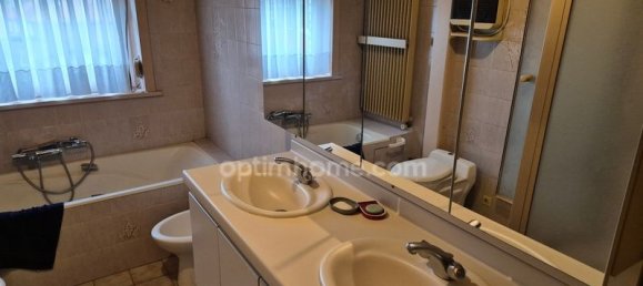 3 bedrooms House in Comines, France No. 252927 2