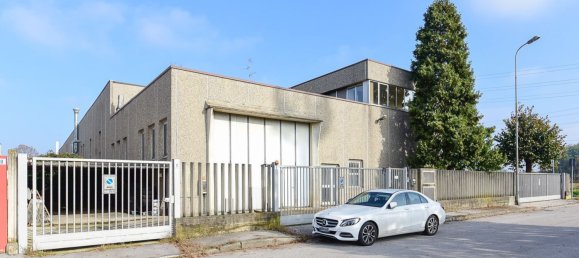 4-salle Appartement à Lissone, Italy No. 153149 3