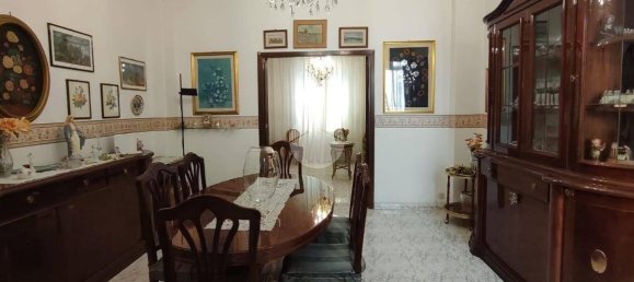 3 Schlafzimmer Wohnung in Palermo, Italy, Nr. 51395 5