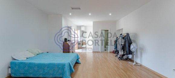 605m² Building in Porto, Portugal No. 51784 37