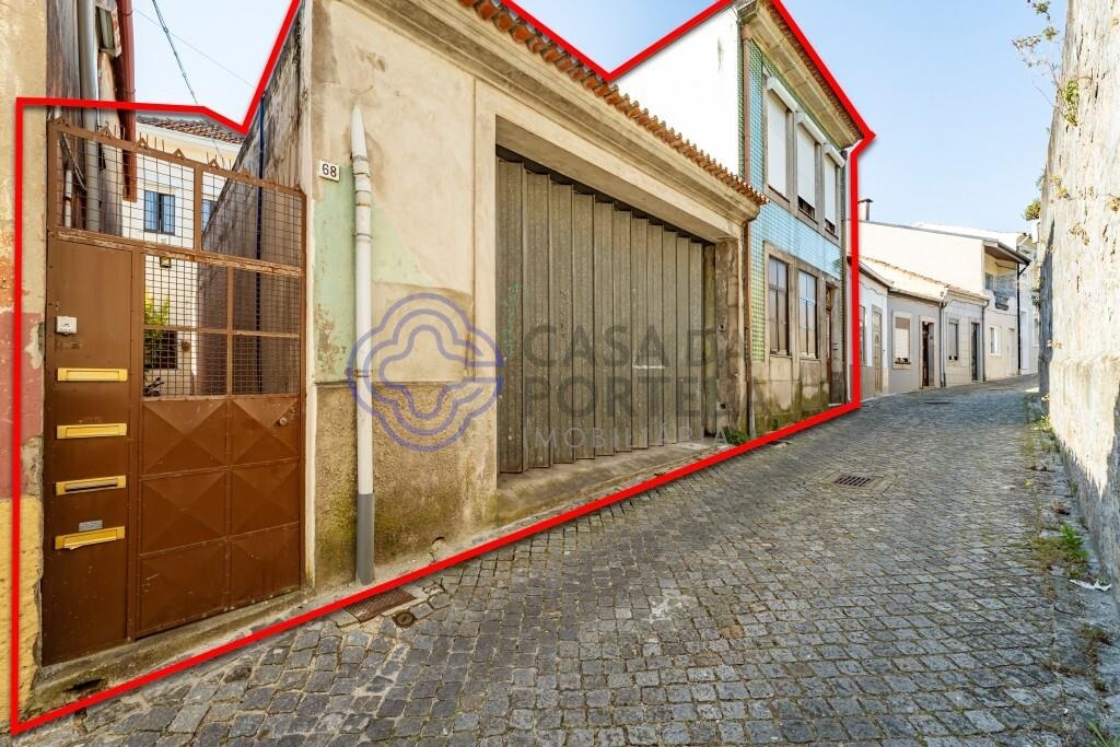 605m² Building in Porto, Portugal No. 51784