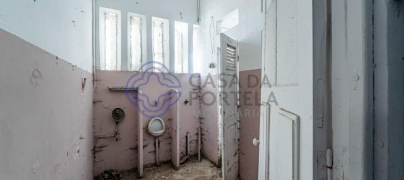 605m² Building in Porto, Portugal No. 51784 49