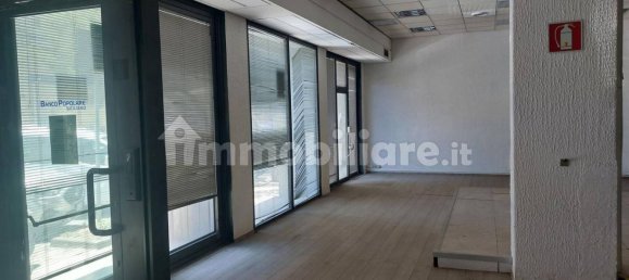 358m² Commercial property in Catania, Italy No. 322823 5