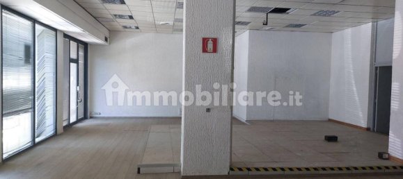 358m² Commercial property in Catania, Italy No. 322823 4
