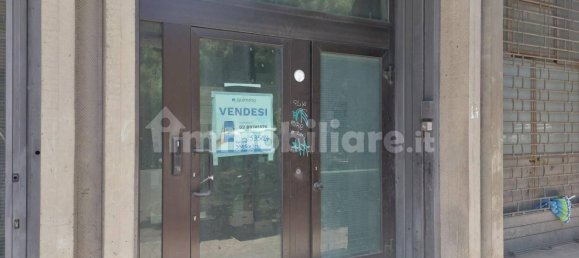 358m² Commercial property in Catania, Italy No. 322823 2