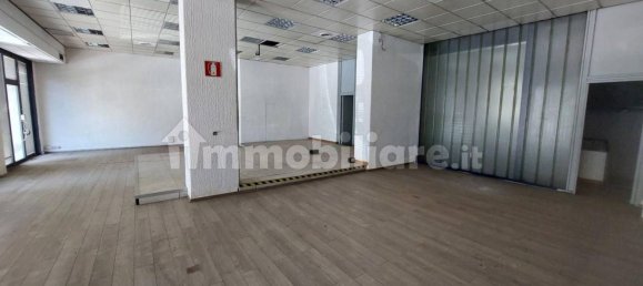 358m² Commercial property in Catania, Italy No. 322823 17