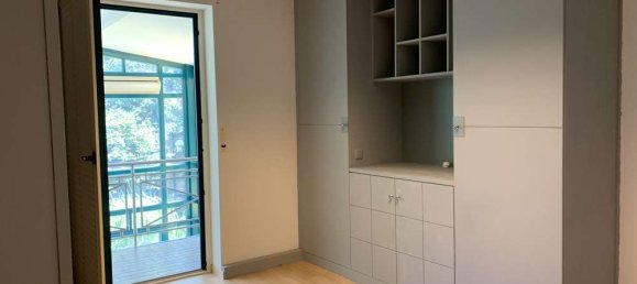 4 chambres Maison de ville à Augsburg, Germany No. 266401 19