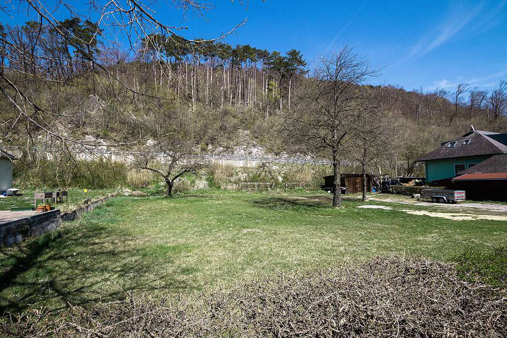 4 bedrooms Land in Baden, Austria No. 49492