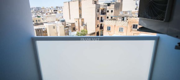 3 chambres Appartement à Ta' Xbiex, Malta No. 9767 23