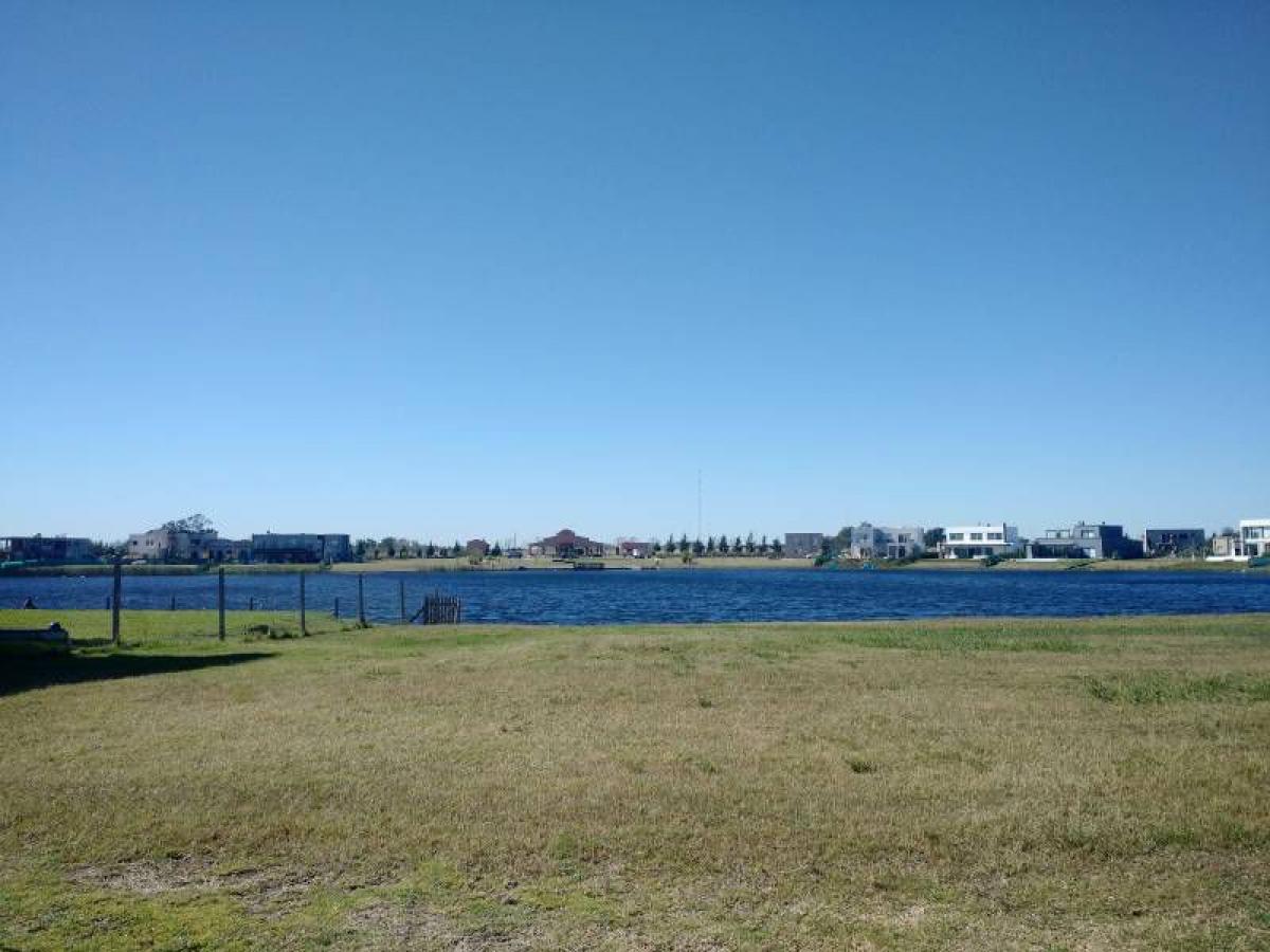 4 غرف نوم منزل في Tigre, Argentina رقم 85140