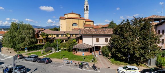 Квартира с 2 спальнями в Комо, Италия № 380596 21