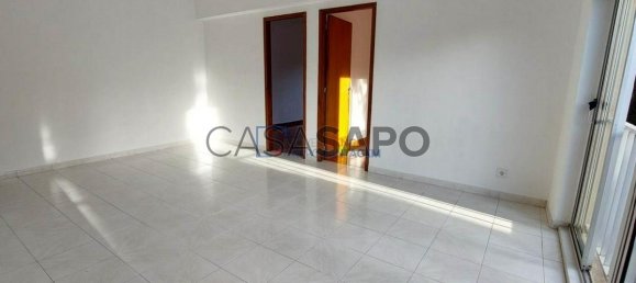 2 bedrooms Apartment in Rio de Mouro, Portugal No. 241174 2